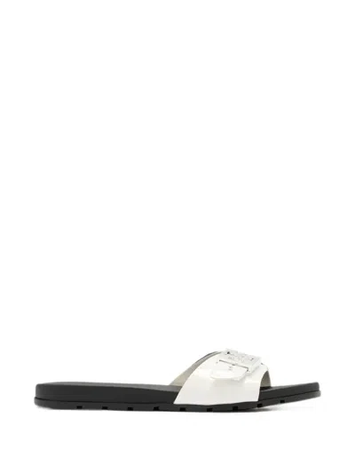 Tory Burch Mellow Logo-plaque Patent Sandals In White