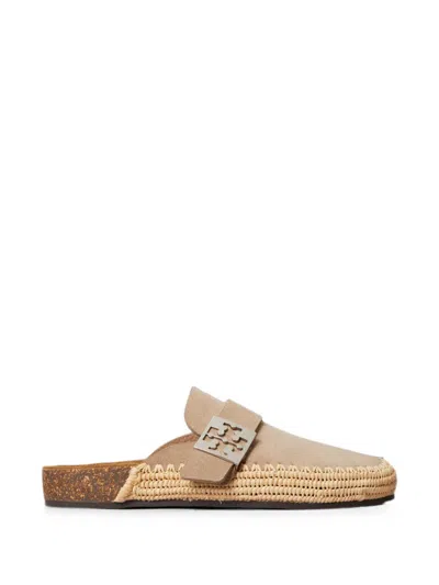 Tory Burch Mellow Logo-plaque Raffia Flat Mules In Neutral