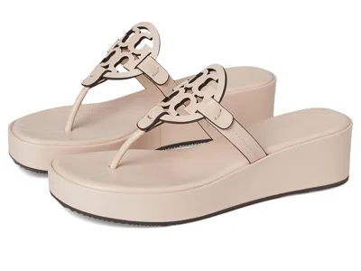 Tory Burch Miller Wedge 25mm In Neutral