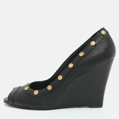 Pre-owned Tory Burch Nelson Size 39 Black Leather Wedge Pumps