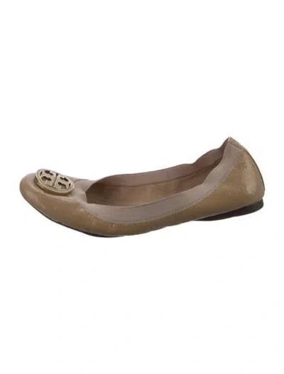 Pre-owned Tory Burch Patent Leather Ballet Flats In Neutral
