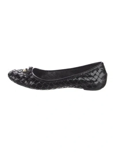 Pre-owned Tory Burch Patent Leather Bow Accents Ballet Flats In Black