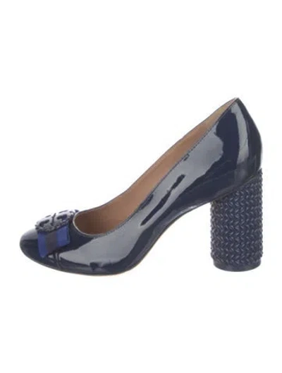 Pre-owned Tory Burch Patent Leather Bow Accents Pumps In Blue