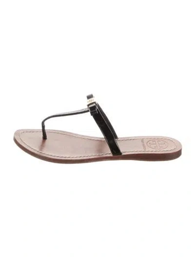 Pre-owned Tory Burch Patent Leather Bow Accents Sandals In Black