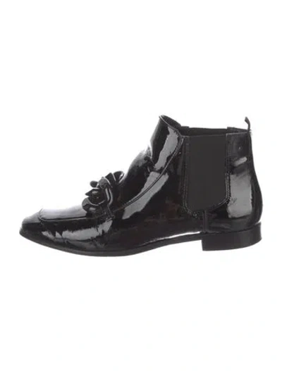 Pre-owned Tory Burch Patent Leather Chain-link Accents Chelsea Boots In Black