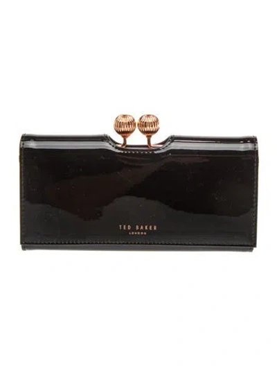 Pre-owned Tory Burch Patent Leather Clutch In Black
