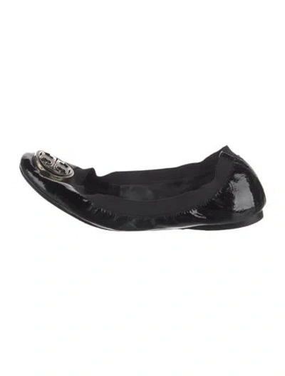 Pre-owned Tory Burch Patent Leather Flats In Black
