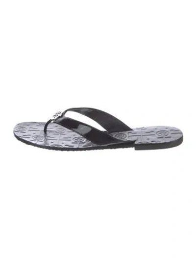 Pre-owned Tory Burch Patent Leather Flip Flops In Black