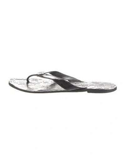 Pre-owned Tory Burch Patent Leather Flip Flops In Black