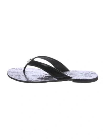 Pre-owned Tory Burch Patent Leather Flip Flops In Black