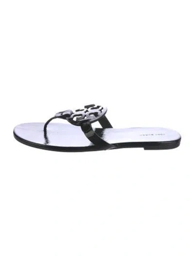 Pre-owned Tory Burch Patent Leather Flip Flops In Black