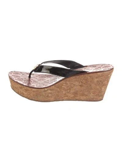 Pre-owned Tory Burch Patent Leather Flip Flops In Black