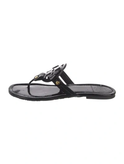 Pre-owned Tory Burch Patent Leather Flip Flops In Black