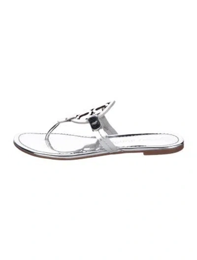 Pre-owned Tory Burch Patent Leather Flip Flops In Gray