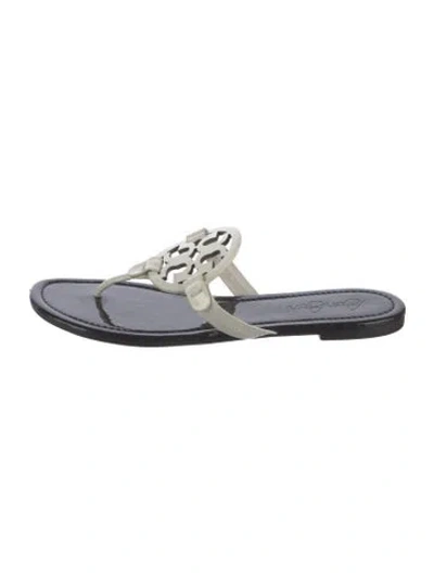 Pre-owned Tory Burch Patent Leather Flip Flops In Grey