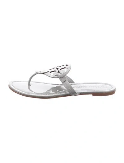 Pre-owned Tory Burch Patent Leather Flip Flops In Grey