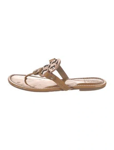 Pre-owned Tory Burch Patent Leather Flip Flops In Neutrals