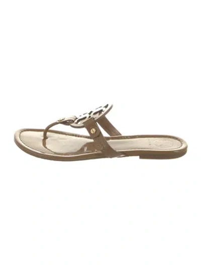 Pre-owned Tory Burch Patent Leather Flip Flops In Neutrals