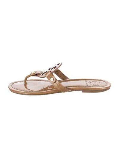 Pre-owned Tory Burch Patent Leather Lasercut Accents Flip Flops In Neutral