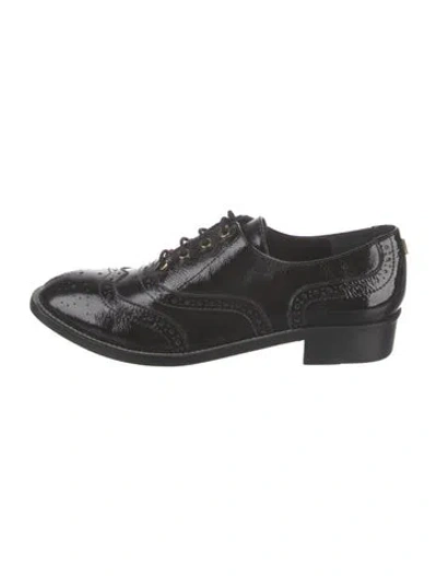 Pre-owned Tory Burch Patent Leather Lasercut Accents Oxfords In Black