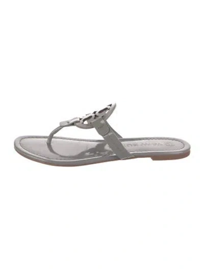 Pre-owned Tory Burch Patent Leather Lasercut Accents Slides In Gray