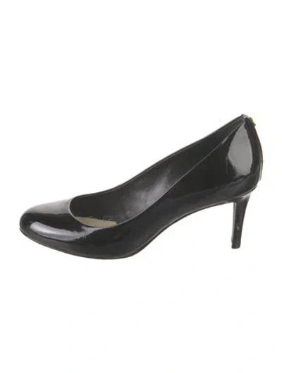 Pre-owned Tory Burch Patent Leather Pumps In Black