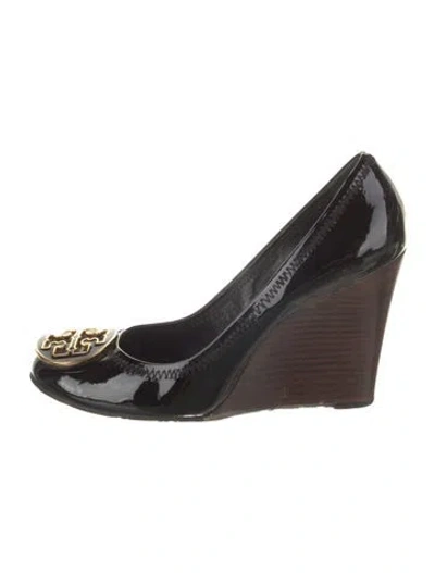 Pre-owned Tory Burch Patent Leather Pumps In Black