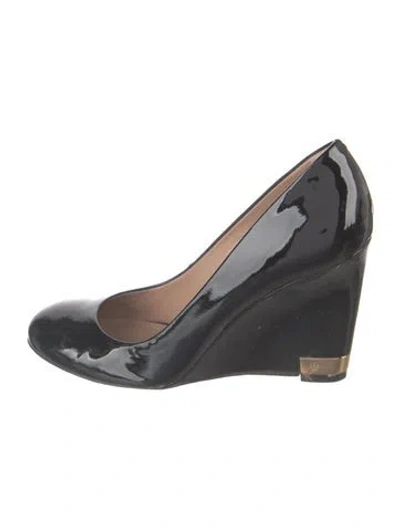 Pre-owned Tory Burch Patent Leather Pumps In Black