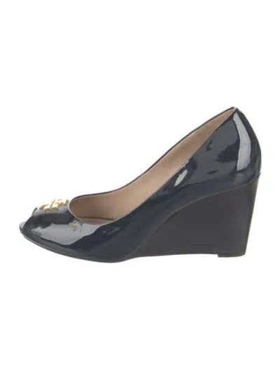 Pre-owned Tory Burch Patent Leather Pumps In Blue