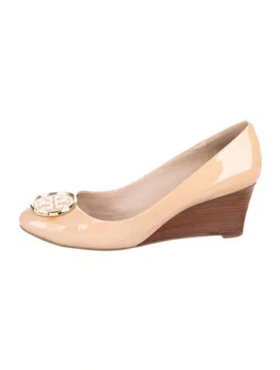 Pre-owned Tory Burch Patent Leather Pumps In Neutral