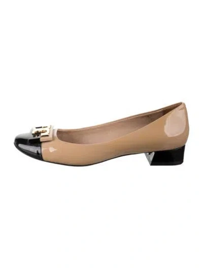 Pre-owned Tory Burch Patent Leather Pumps In Neutral