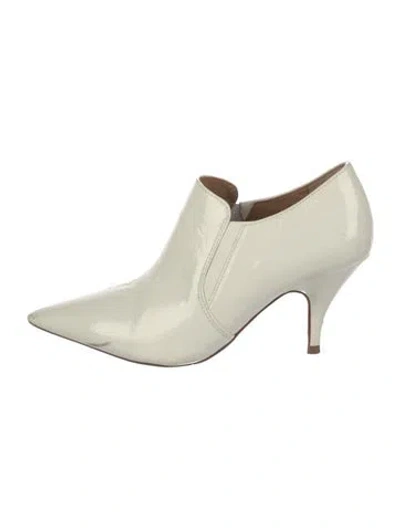 Pre-owned Tory Burch Patent Leather Pumps In White