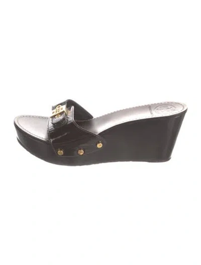 Pre-owned Tory Burch Patent Leather Slides In Brown