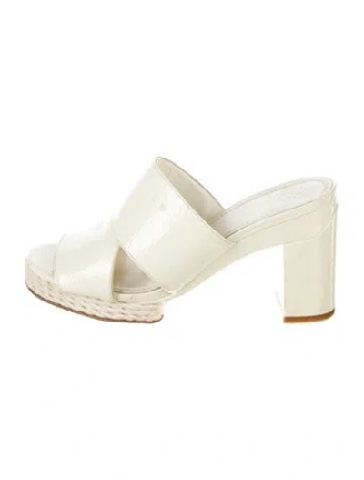 Pre-owned Tory Burch Patent Leather Slides In Neutral