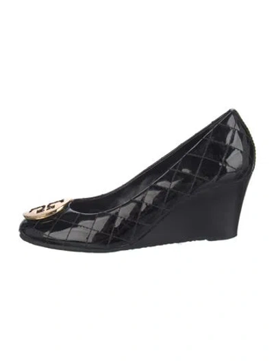 Pre-owned Tory Burch Patent Leather Tweed Pattern Pumps In Black