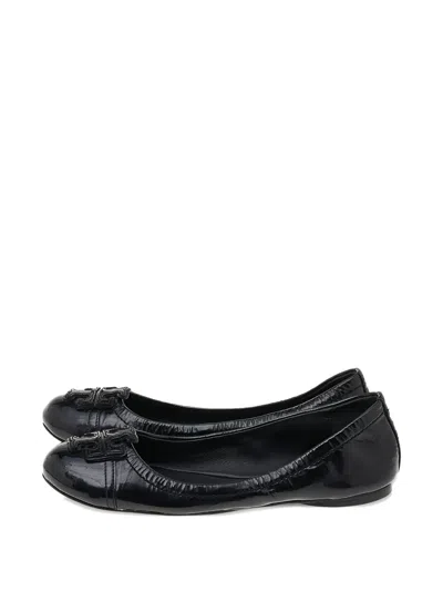 Pre-owned Tory Burch Patent-leather Ballet Flats In Black