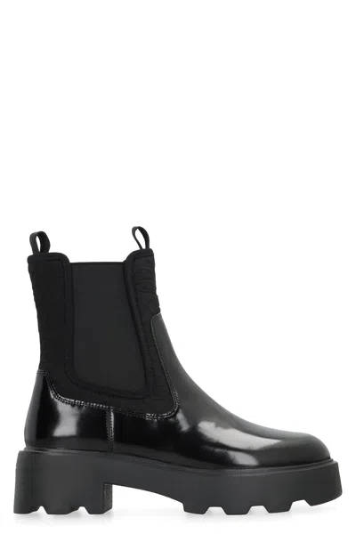 Tory Burch Polished Leather Chelsea Boot In Black