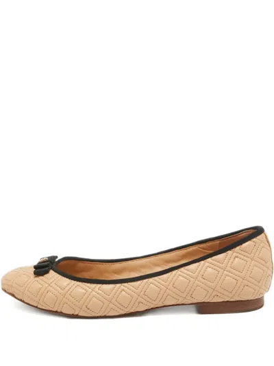 Pre-owned Tory Burch  Marion Ballet Flats In Neutral