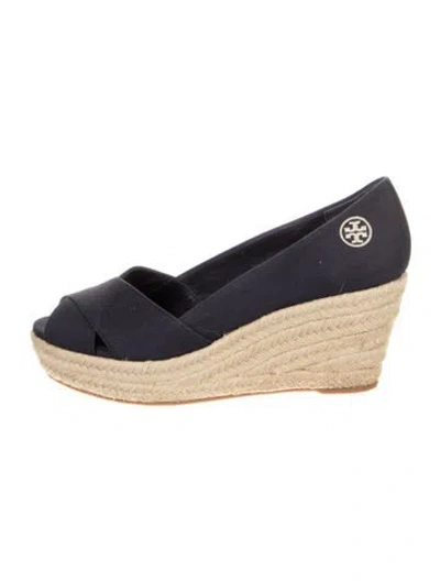 Pre-owned Tory Burch Pumps In Blue