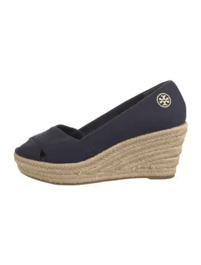 Pre-owned Tory Burch Pumps In Blue