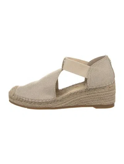 Pre-owned Tory Burch Pumps In Neutrals