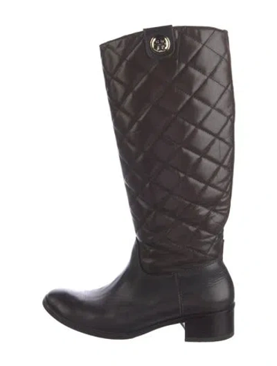 Pre-owned Tory Burch Quilted Pattern Leather Riding Boots In Black