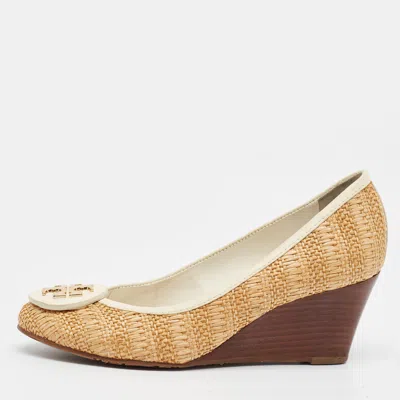 Pre-owned Tory Burch Reva Size 36 Beige Leather And Raffia Wedge Pumps In Sand