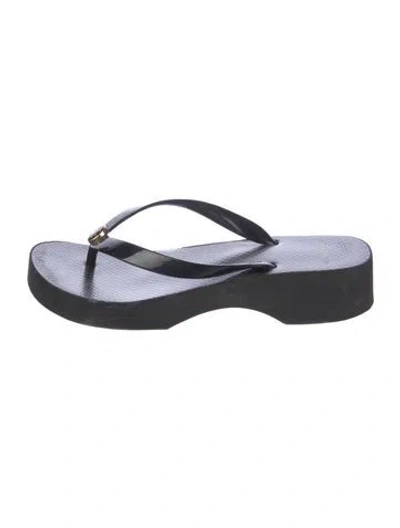 Pre-owned Tory Burch Rubber Flip Flops In Black