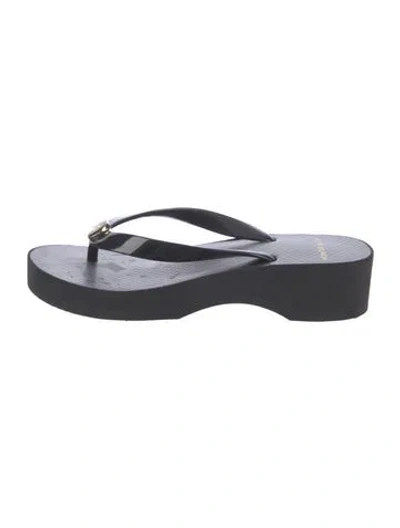 Pre-owned Tory Burch Rubber Flip Flops In Black