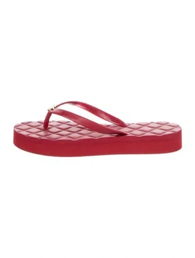 Pre-owned Tory Burch Rubber Flip Flops In Red