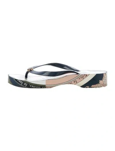 Pre-owned Tory Burch Rubber Graphic Print Flip Flops In Blue