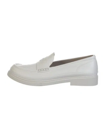 Pre-owned Tory Burch Rubber Loafers In White
