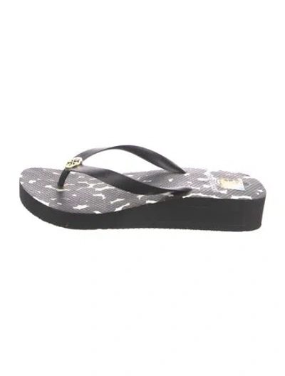 Pre-owned Tory Burch Rubber Printed Flip Flops In Black