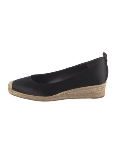 Pre-owned Tory Burch Satin Pumps In Black